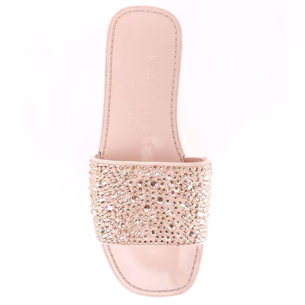 NWT Kate Spade New In Box sandal. Stunning. Go in style on your next cruise💗